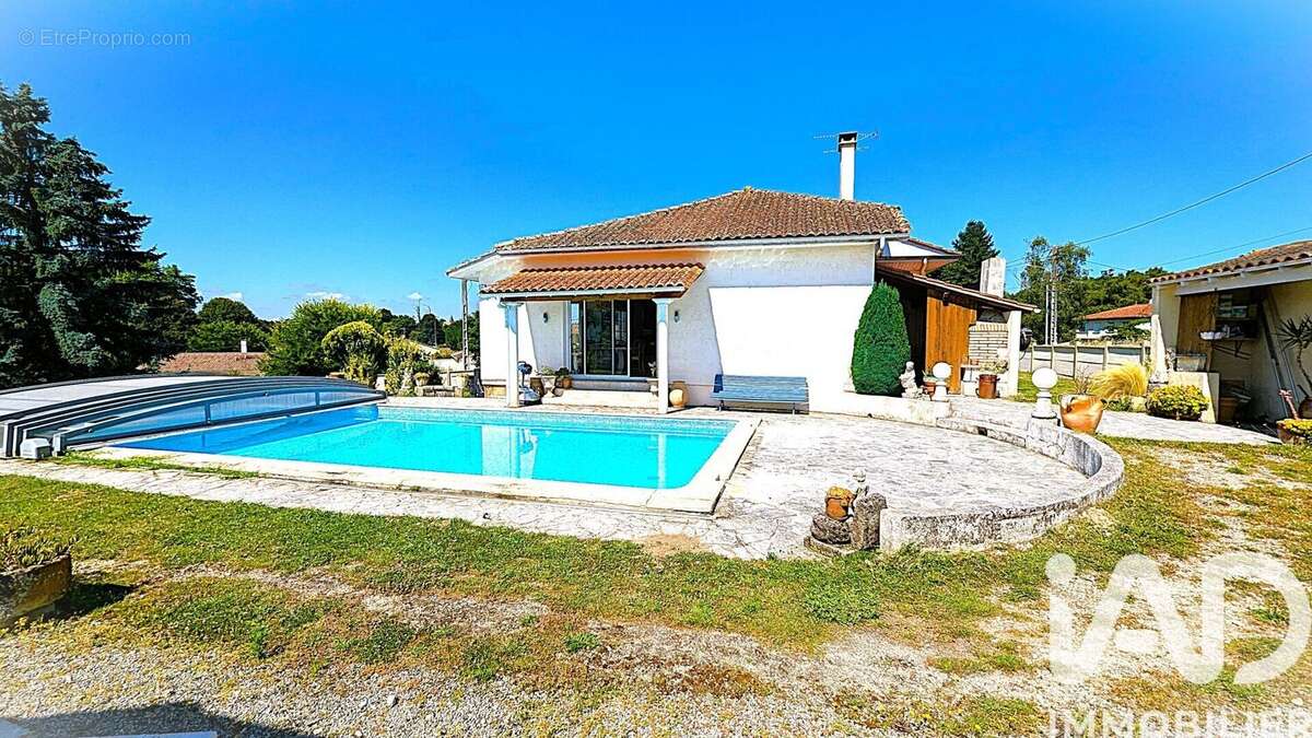 Photo 3 - Maison à MONTENDRE