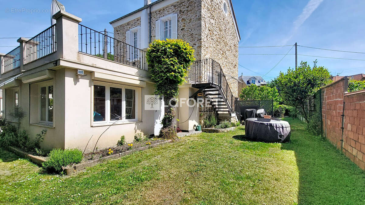 Maison à SOISY-SOUS-MONTMORENCY