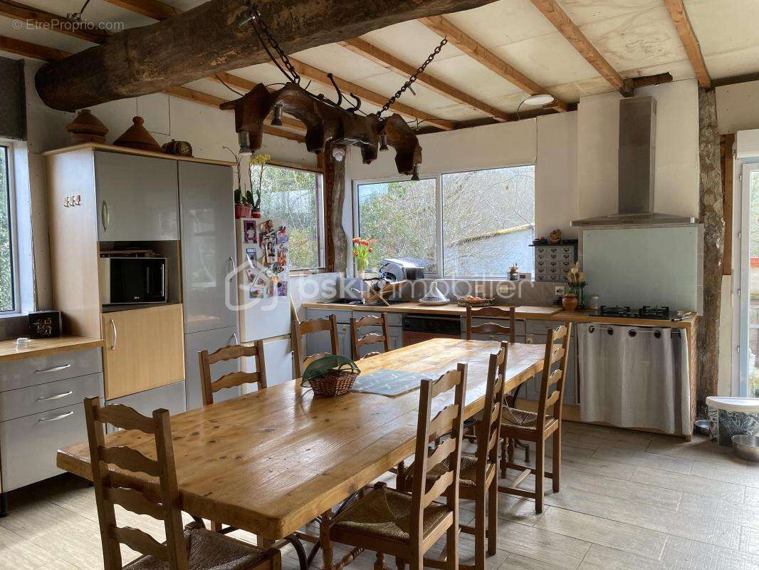 Maison à SAINT-SULPICE