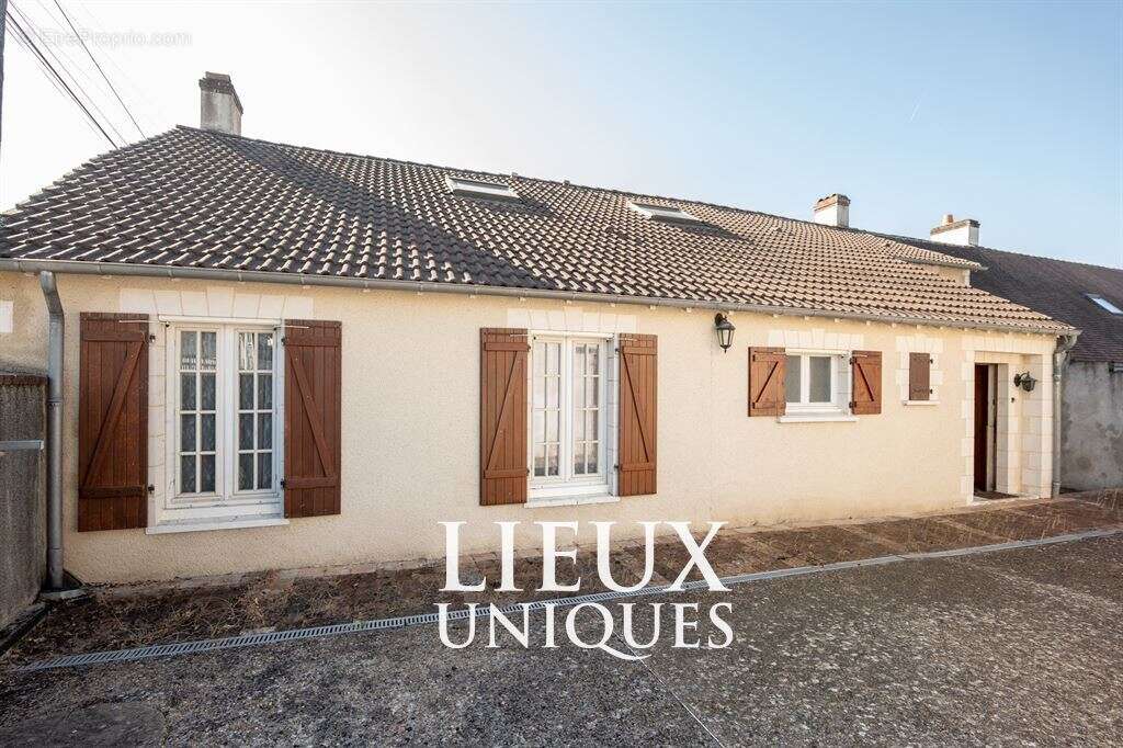 Lieux uniques ® x propriétés privées propose ancien couvent de 173 m² sur un terrain de 1.600 m² - a - photo 3