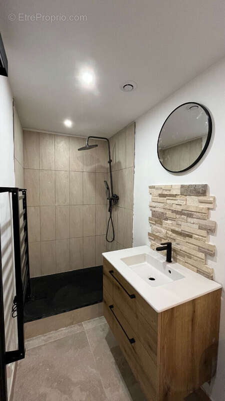 Appartement à NANS-LES-PINS