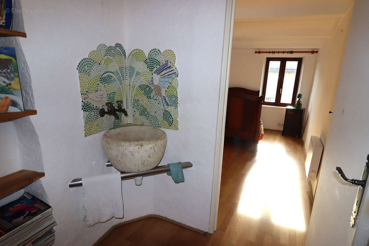 Maison à THORAME-BASSE