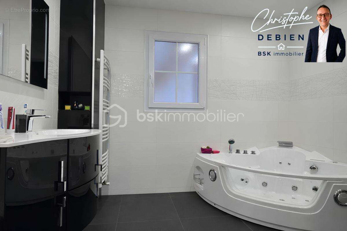  pavillon familial d’exeption – espace – confort - 3 chambres – suite parentale - piscine couverte – terrain clos – l’oie - photo 13