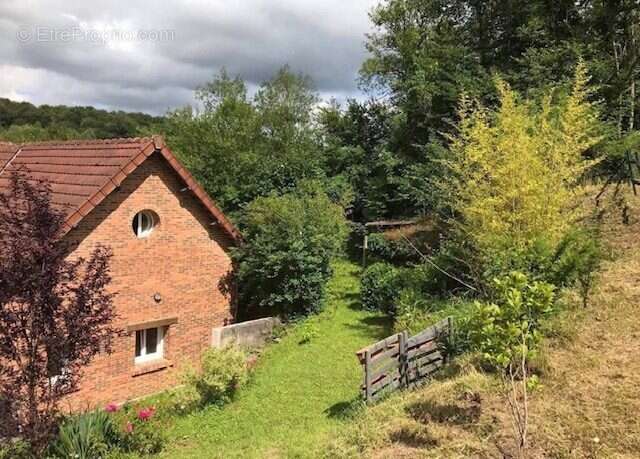 Maison à COUCY-LE-CHATEAU-AUFFRIQUE