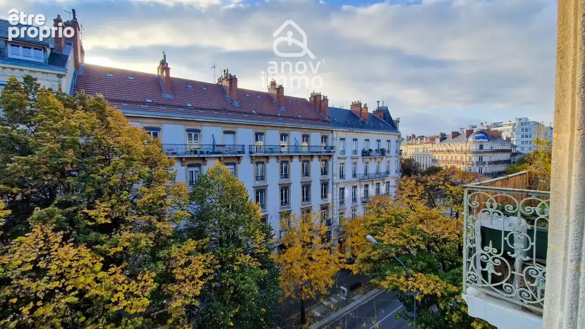 Charme Haussmannien pour ce 3 pièces de 83 m2 - photo 6
