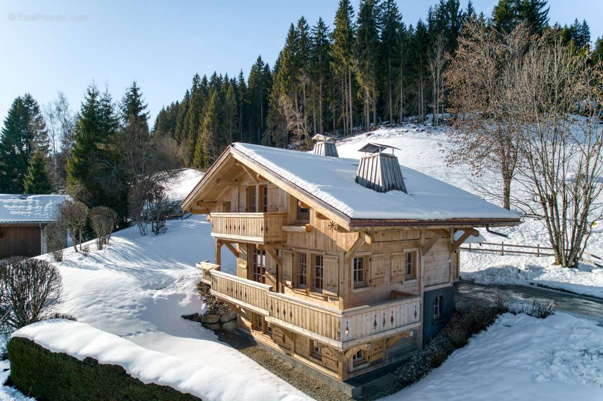 Maison à COMBLOUX