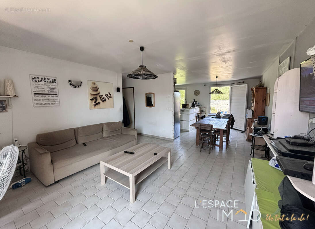 Le calme, l’espace et le potentiel pour cette maison à Plan d'orgon ! - photo 4
