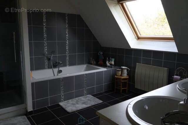 Maison à BOURG-ACHARD