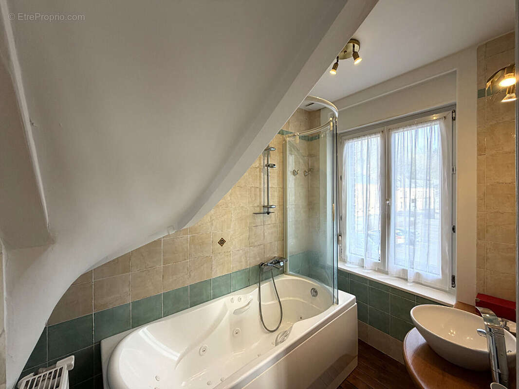 Maison 9 pièce(s) 238 m² - floing - photo 8