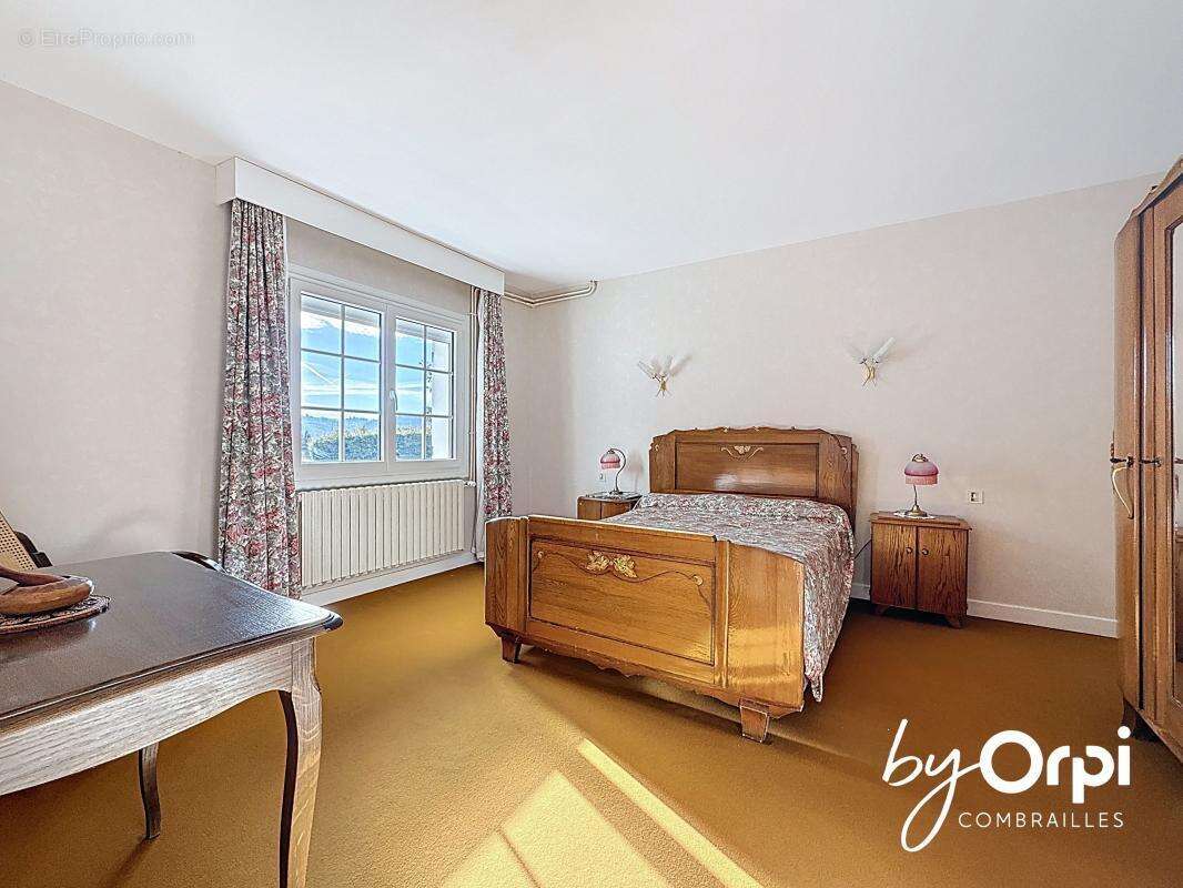 Maison à SAINT-ELOY-LES-MINES