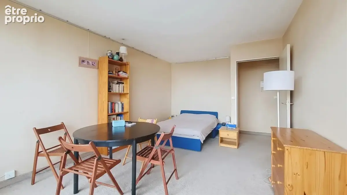Grand studio avec balcon - parking - photo 4