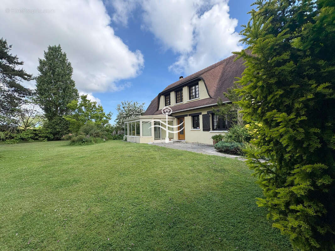 Maison à COLLEVILLE-MONTGOMERY