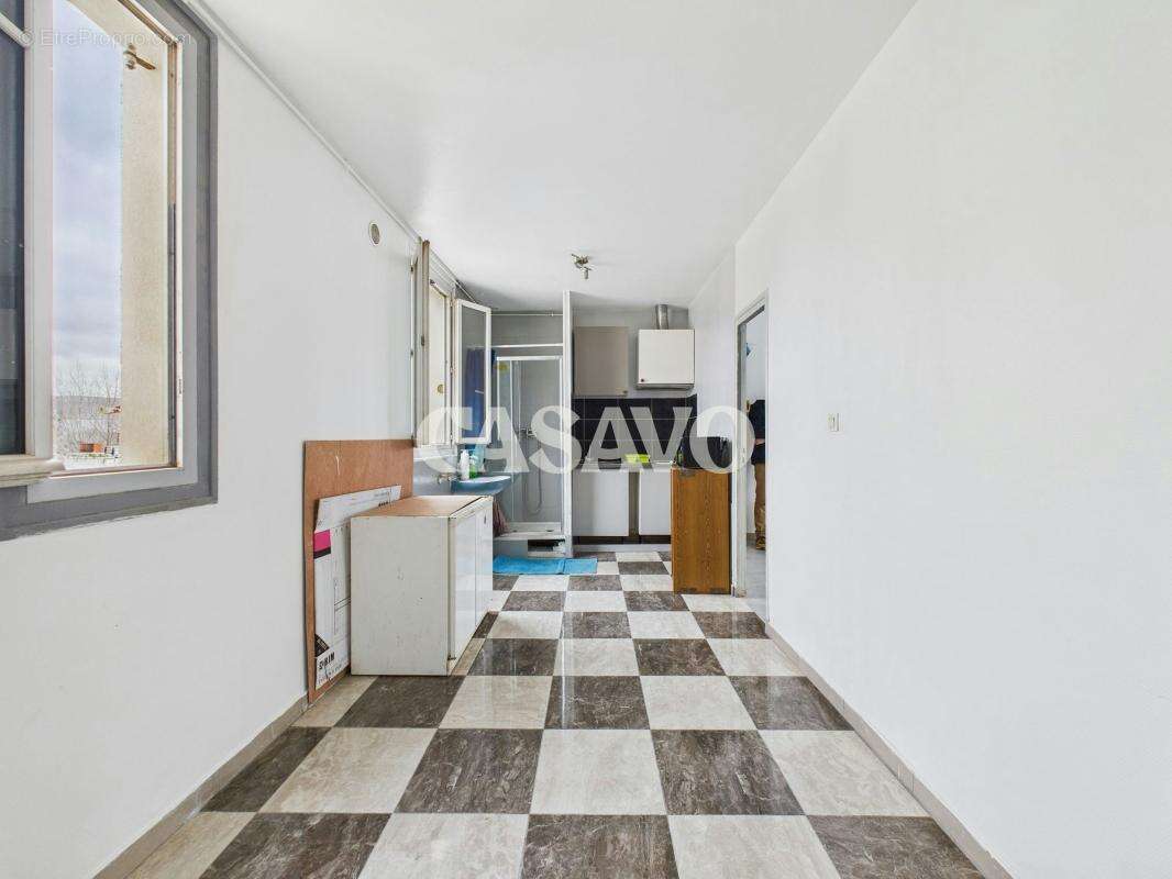 Vente Appartement 3 pièces de 38m² - 93200 Saint-Denis - photo 5