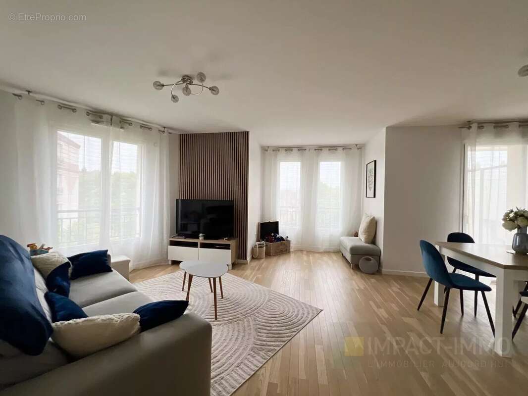 EXCLUSIVITÉ - Appartement 3 pièces, étage élevé avec terrasse - FRANCO SUISSE 2018 - photo 7