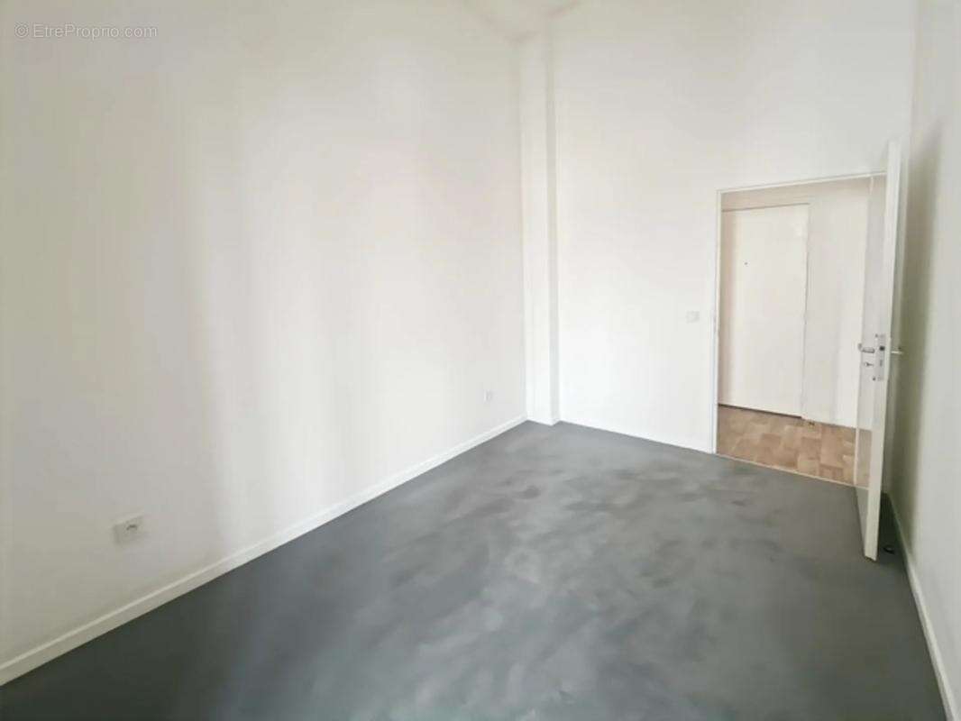 Appartement à STAINS