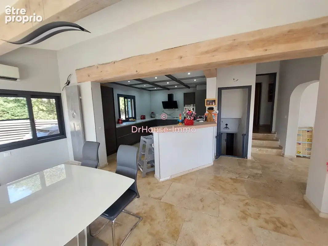 Maison 8 pièces 200 m² à vendre à Rognac (13340) - photo 18