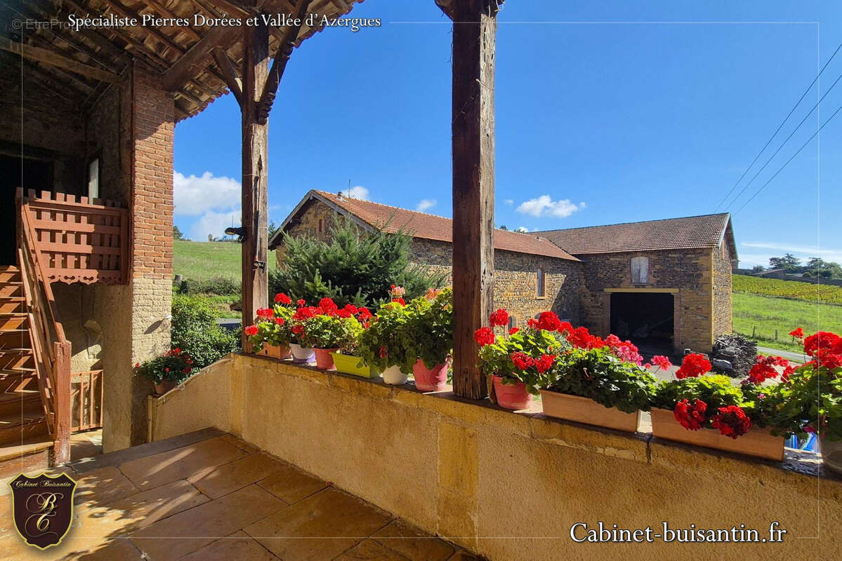 Maison à SAINT-VERAND