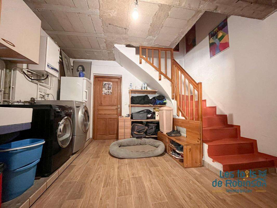 Maison à VERRIERES-LE-BUISSON