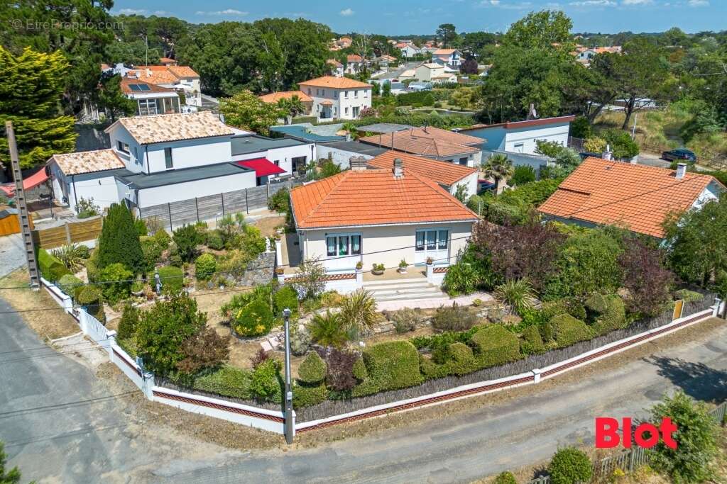 Maison à SAINT-MICHEL-CHEF-CHEF