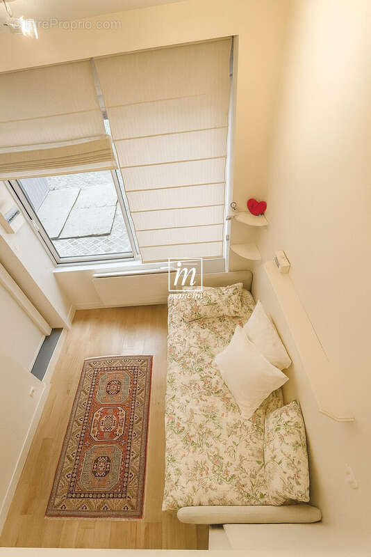 Appartement à PARIS-8E