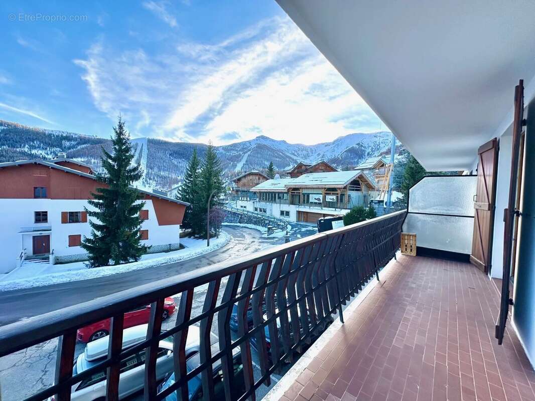 Appartement à SAINT-ETIENNE-DE-TINEE