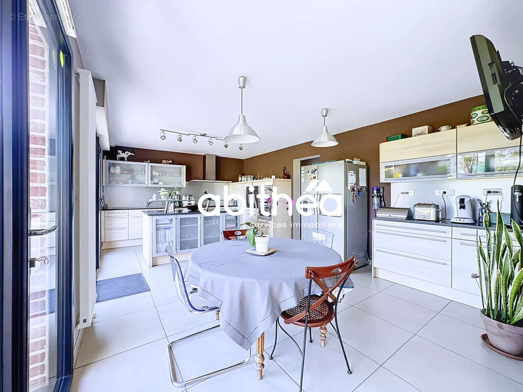 Maison individuelle 200 m2 + semi-plain pied + 4 chambres + sous sol complet + jardin - photo 8