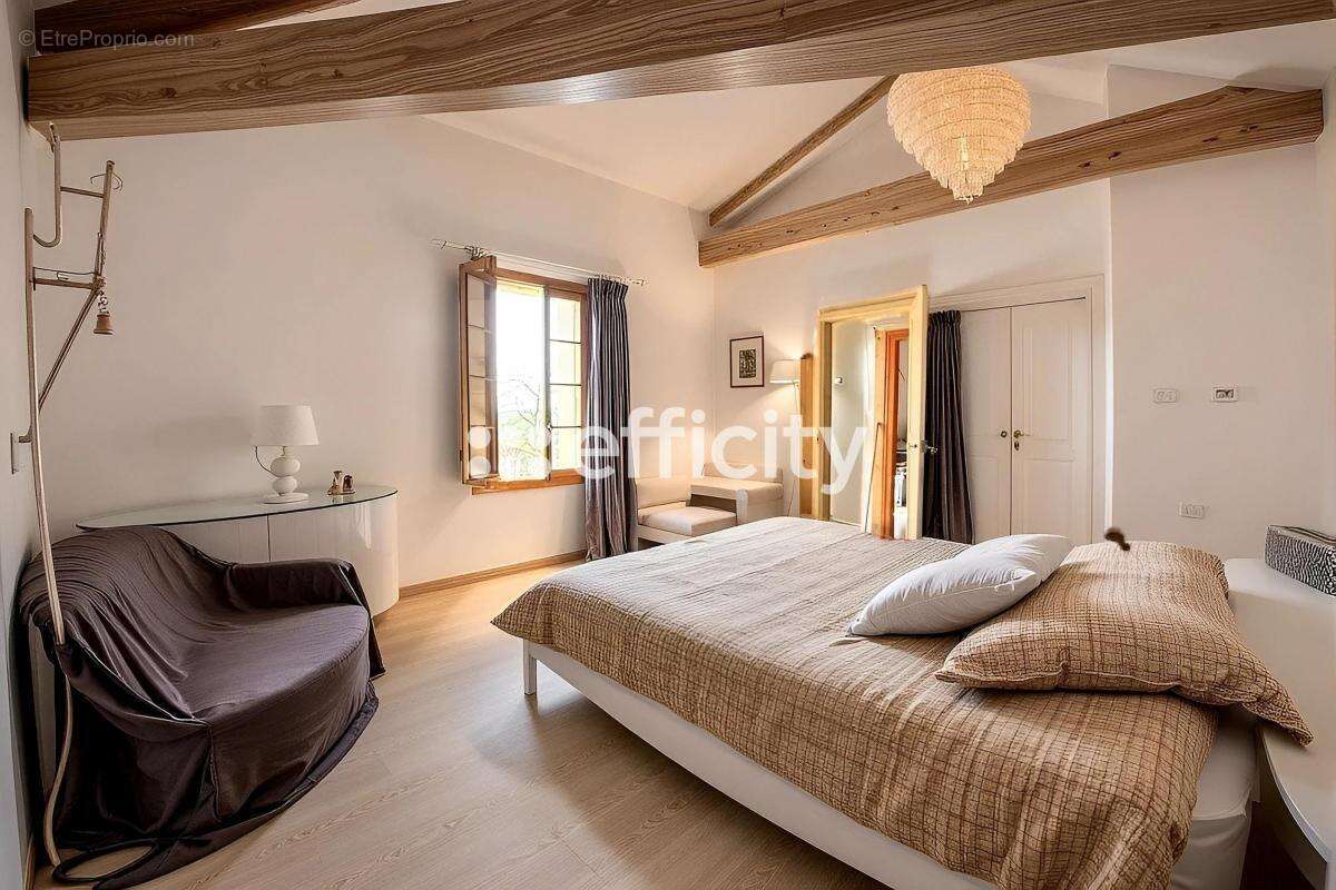 Maison à SAINT-FELIX-DE-LODEZ