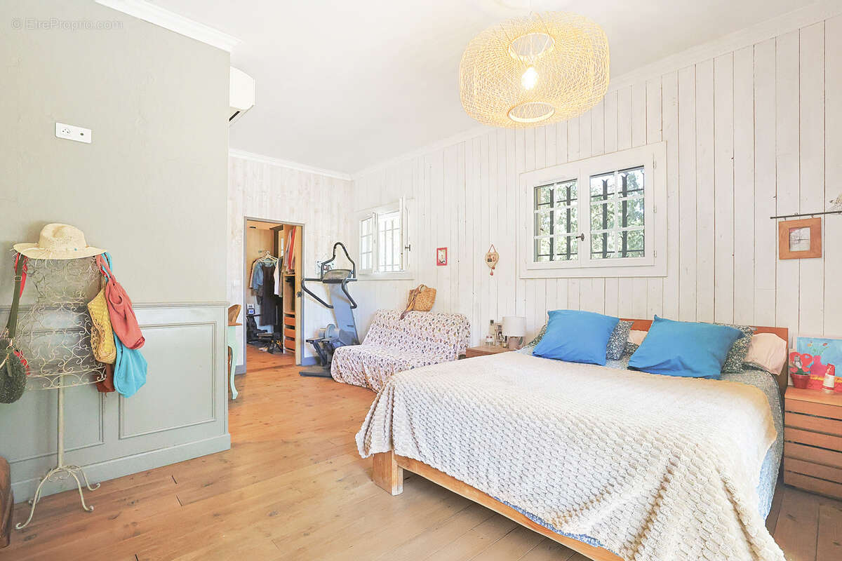 Maison à SOLLIES-PONT