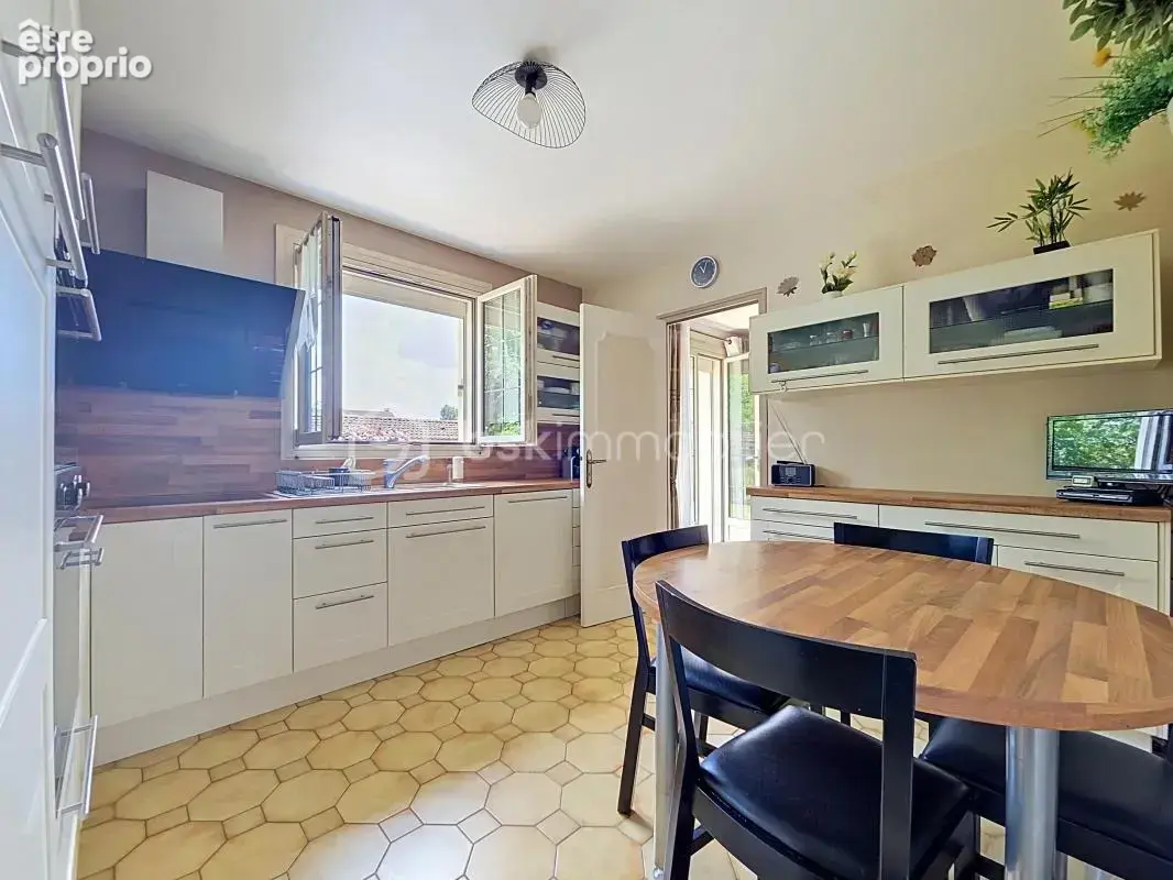 Le plessis pate - limite bretigny - maison familiale 6 pièces non mitoyenne, édifiée sur sous sol total avec garage et jardin - photo 12