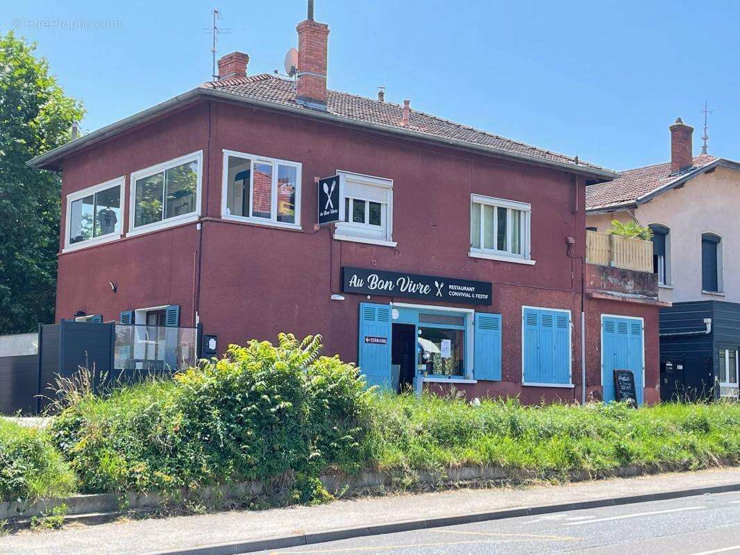 Commerce à RILLIEUX-LA-PAPE