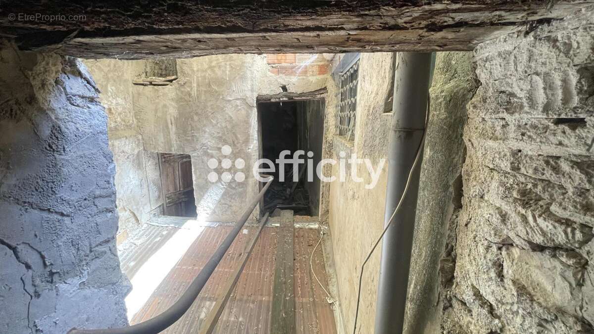 Appartement 150 m² à Apt  - photo 11
