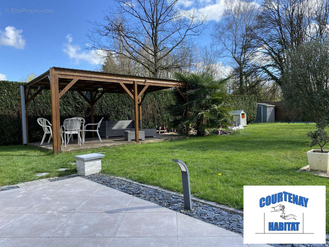 Maison à COURTENAY