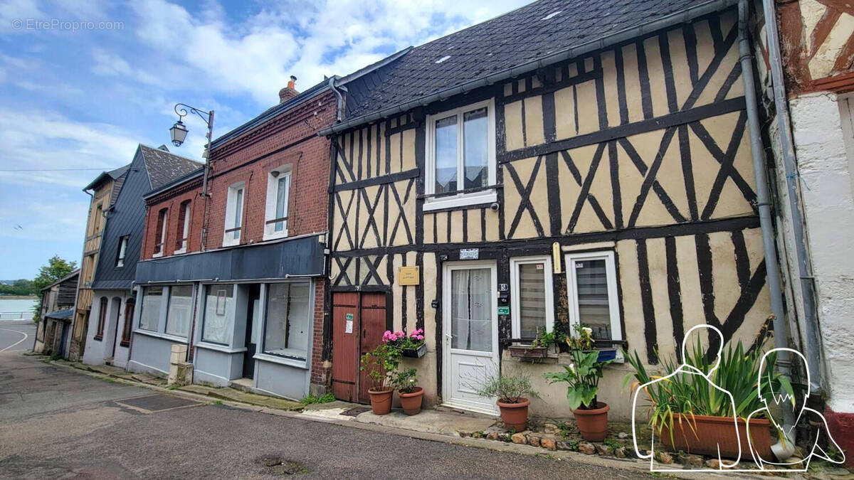 Appartement à QUILLEBEUF-SUR-SEINE
