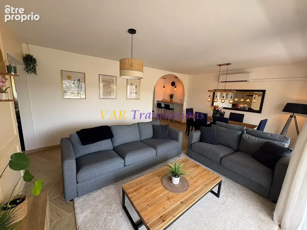 Photo Appartement à Saint-Mandrier-Sur-Mer au prix de 425 000€