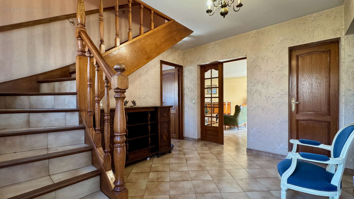 Maison à CHANTELOUP-LES-VIGNES