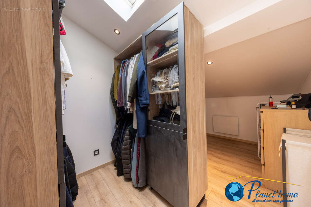 Appartement à SAINT-GENEST-LERPT
