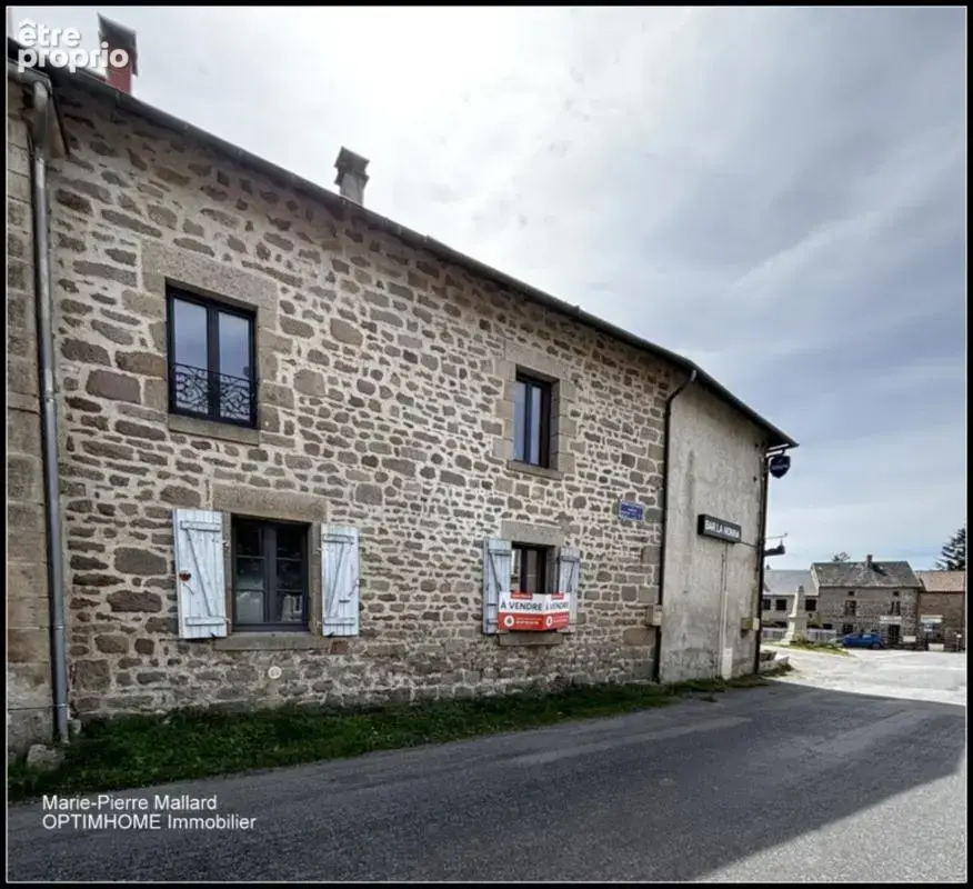 Une belle bâtisse en pierre au cœur d’un village creusois à SOUBREBOST (23) - photo 2