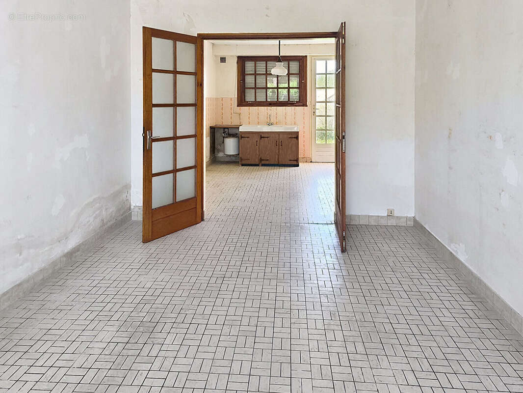 Maison à COMMEQUIERS