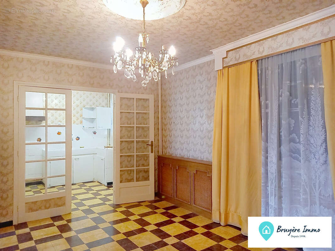 Maison à AVESNES-SUR-HELPE