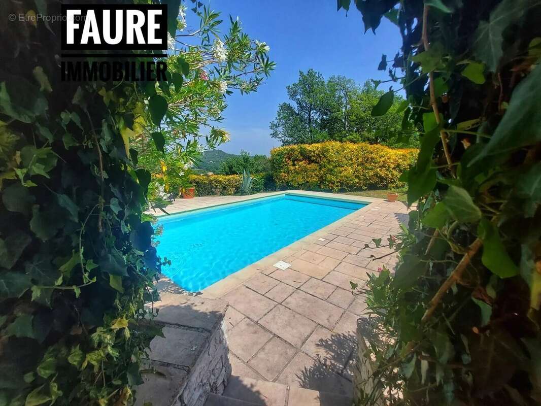 Maison à SAINT-PAUL-TROIS-CHATEAUX