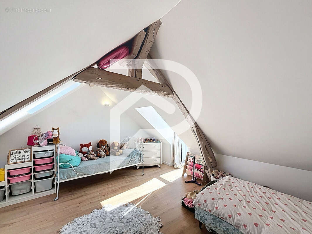 Maison à COURMELLES