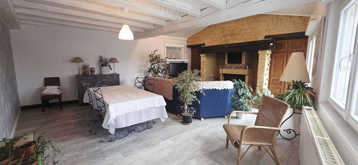 Appartement à OBJAT