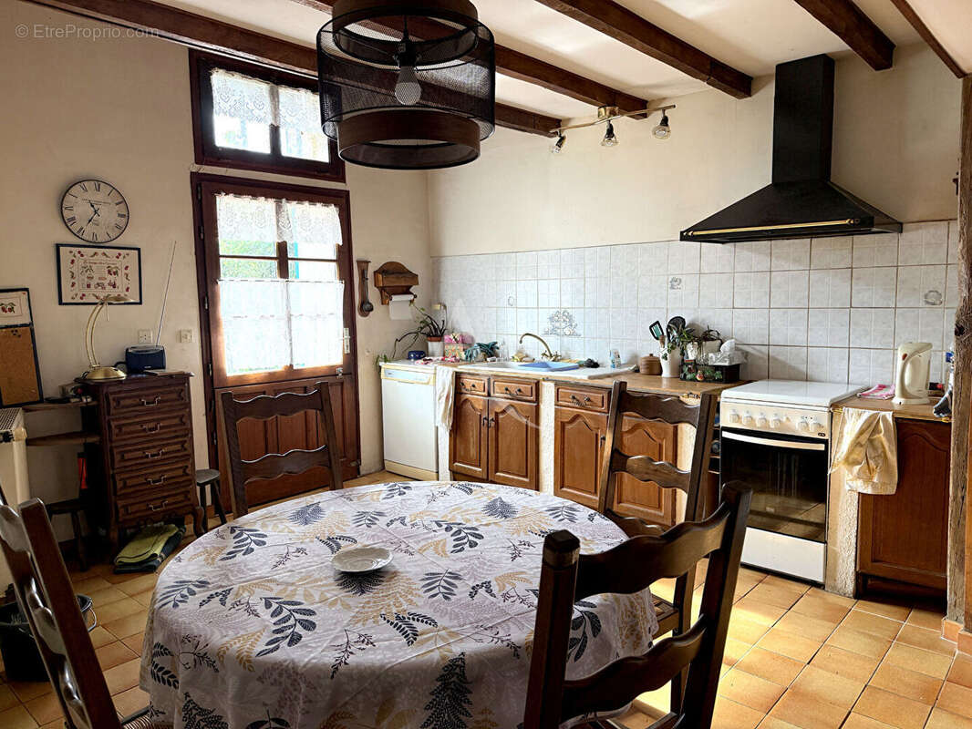 Maison à SAINT-CYR-EN-TALMONDAIS