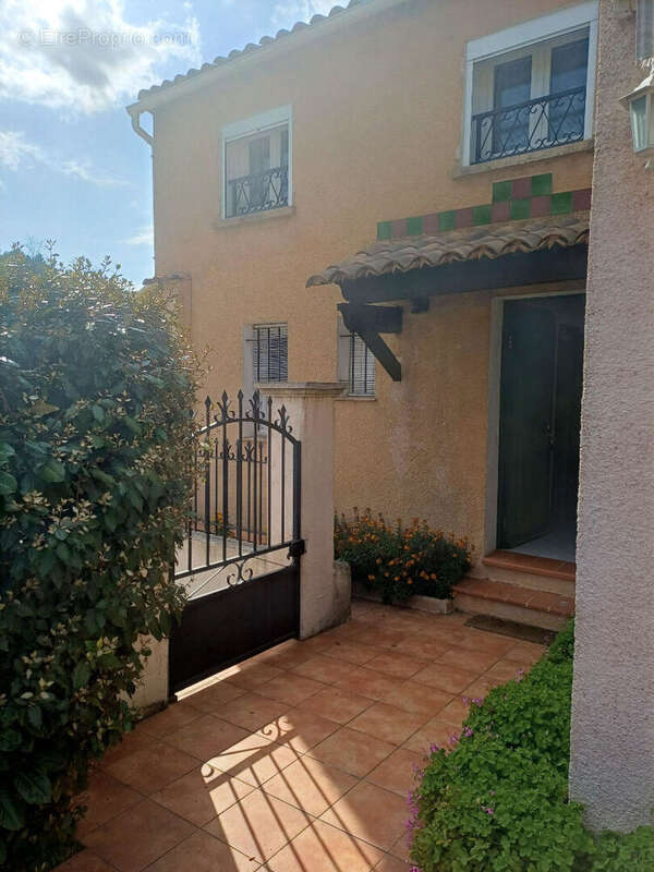 Maison à LA DESTROUSSE