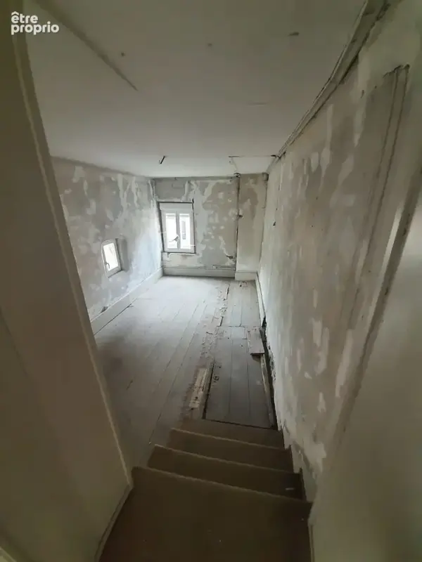 Dpt Vosges (88), à vendre RAMBERVILLERS immeuble T15 de 280 m2 à rénover en 5 ou 6 appartements avec cour - photo 10