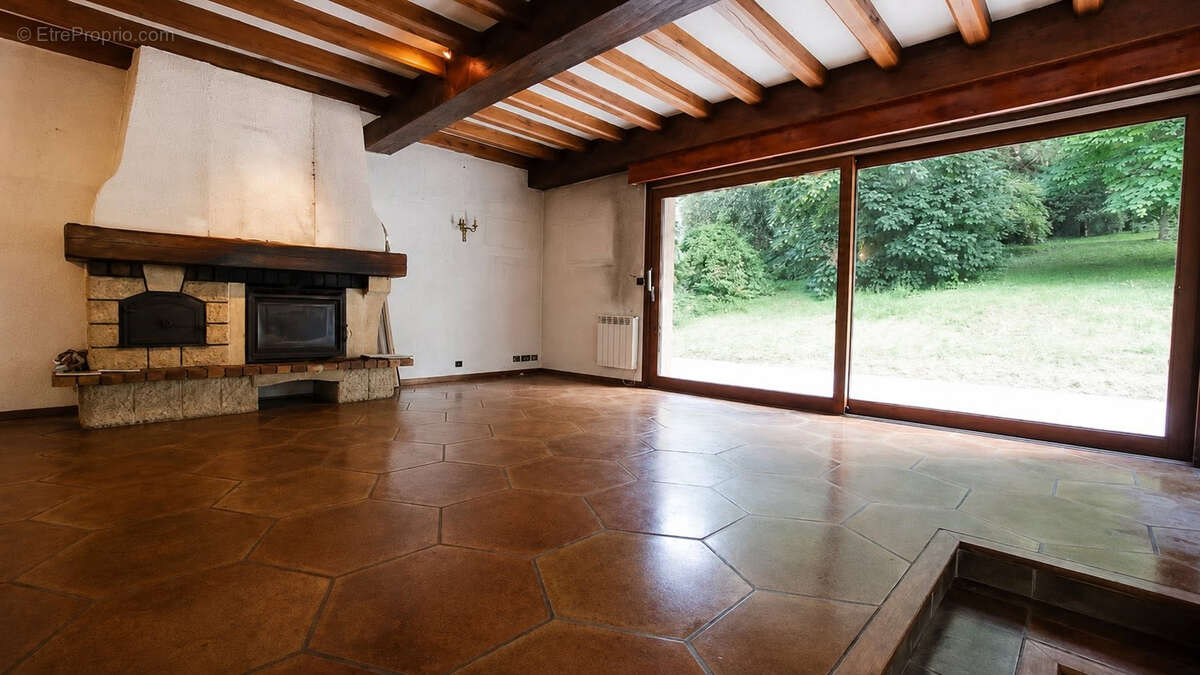 Maison à MEZIERES-SUR-SEINE