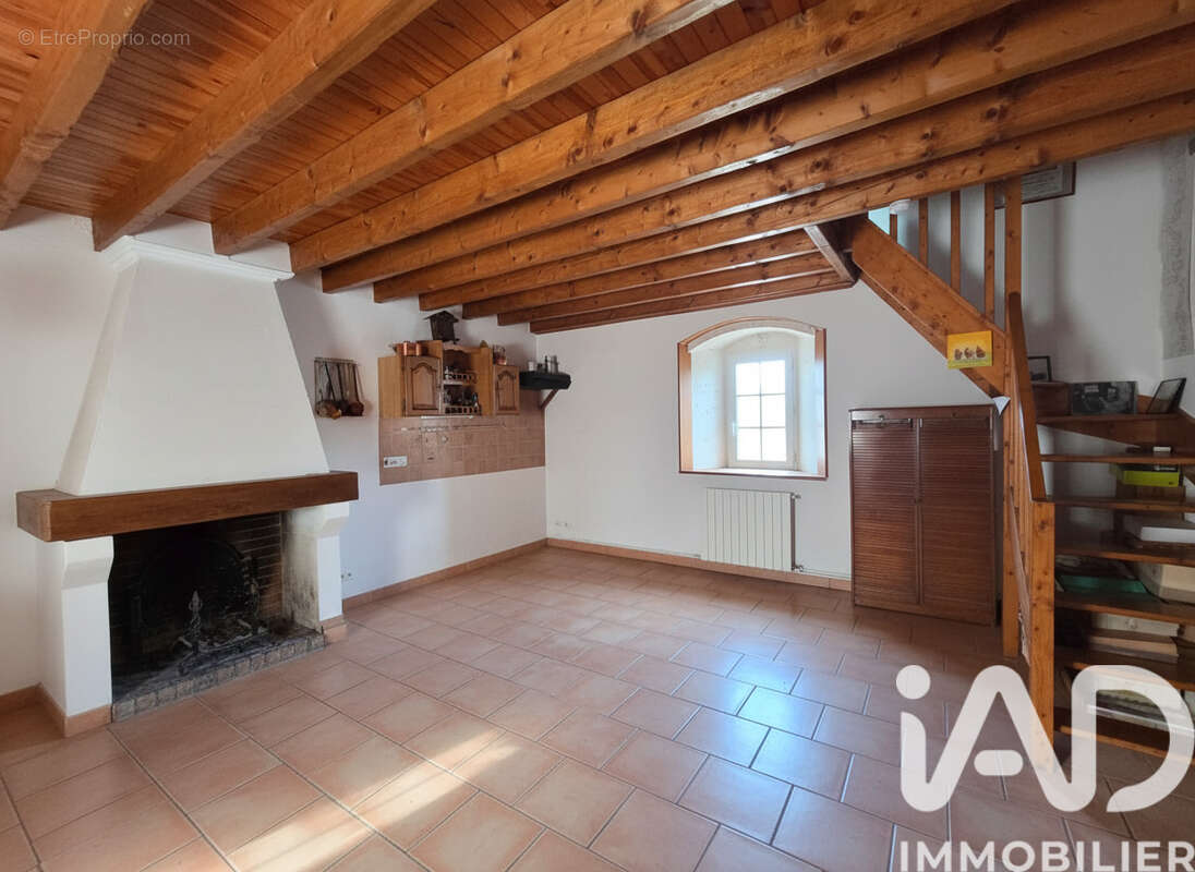Maison 175 m² à Bouex  - photo 3