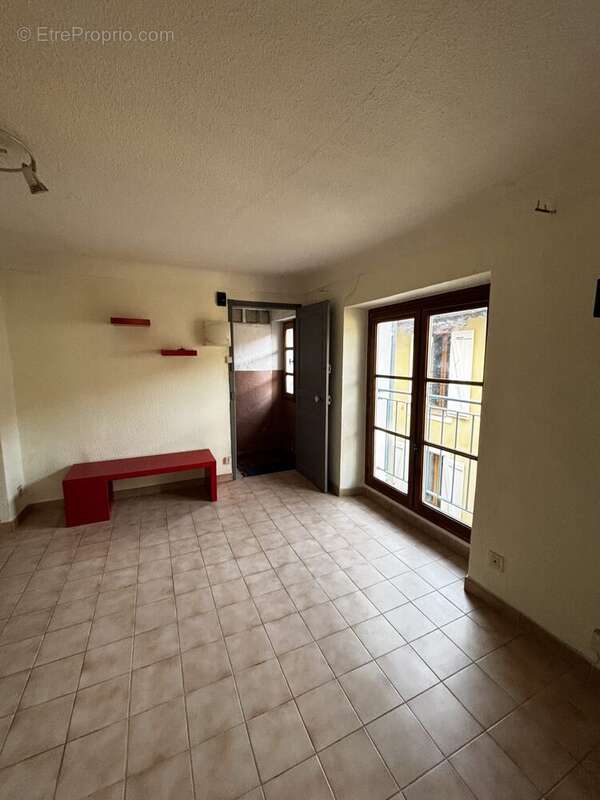 Appartement à LE MUY