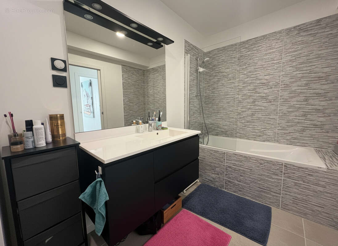 Appartement à LINAS
