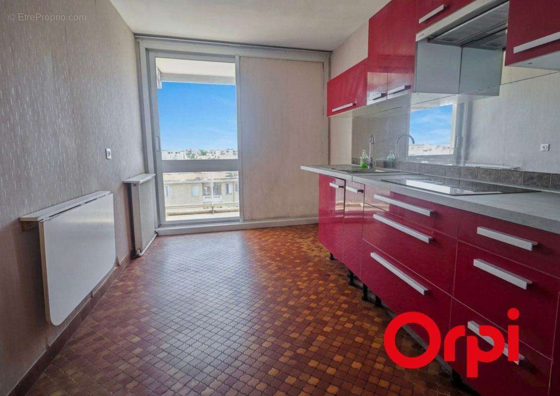 Appartement à LYON-8E